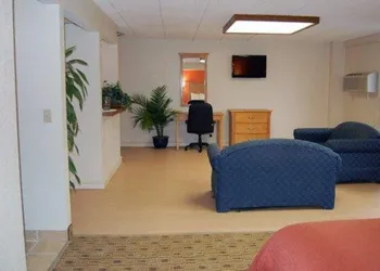 Econo Lodge Kansas City Downtown North hotel thumbnail 6