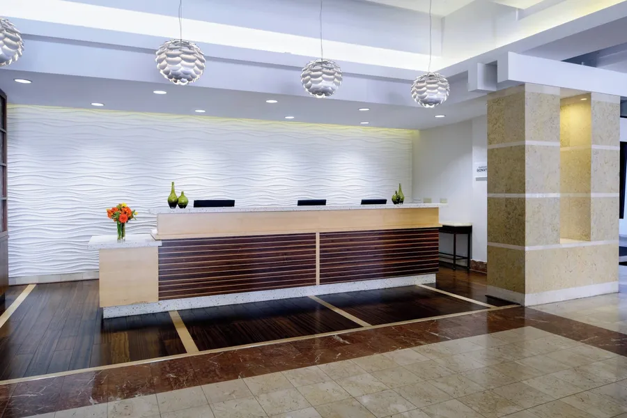 Long Beach Marriott hotel detail image 2