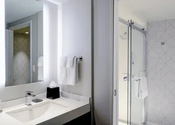 Long Beach Marriott hotel thumbnail 7