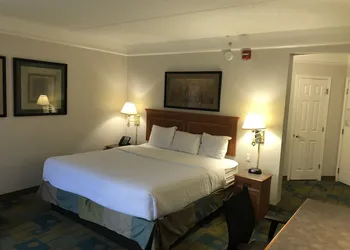 La Quinta Inn by Wyndham Austin Oltorf hotel thumbnail 7