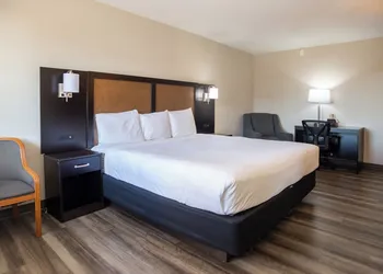 Baymont by Wyndham Austin University Area hotel thumbnail 7