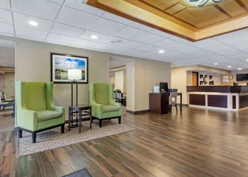 Comfort Inn Herndon - Reston hotel thumbnail 4