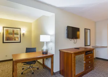 Comfort Inn Herndon - Reston hotel thumbnail 6