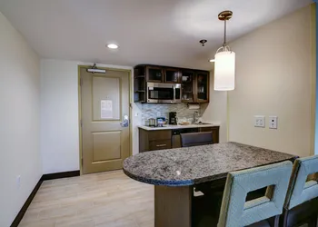 Candlewood Suites Richmond - West Broad by IHG hotel thumbnail 7