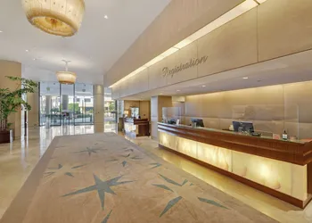The Beverly Hilton hotel thumbnail 2