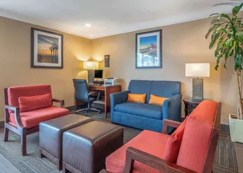Comfort Inn Santa Monica - West Los Angeles hotel thumbnail 3