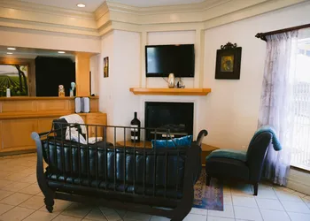 Napa Valley Hotel & Suites hotel thumbnail 3