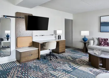 Delta Hotels by Marriott Toledo hotel thumbnail 6