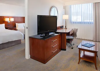 Los Angeles Marriott Burbank Airport hotel thumbnail 7