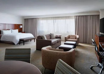 Los Angeles Marriott Burbank Airport hotel thumbnail 8