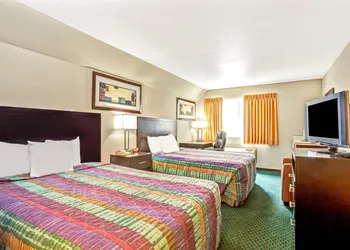Days Inn by Wyndham Seattle Aurora hotel thumbnail 7