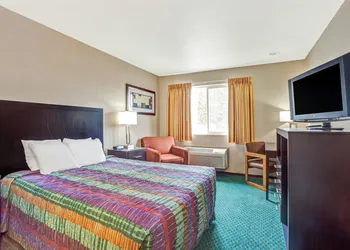 Days Inn by Wyndham Seattle Aurora hotel thumbnail 8