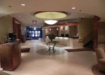 Quality Hotel & Suites At The Falls hotel thumbnail 2