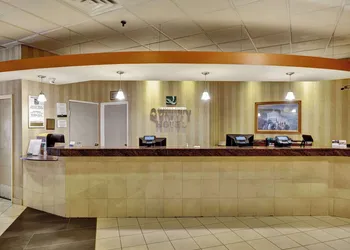 Quality Hotel & Suites At The Falls hotel thumbnail 5