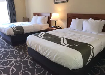 Quality Hotel & Suites At The Falls hotel thumbnail 7