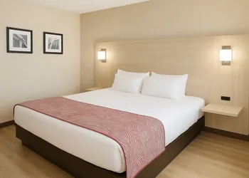The Floral Park Motor Lodge hotel thumbnail 6