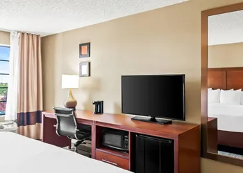 Comfort Inn Santa Fe South hotel thumbnail 6