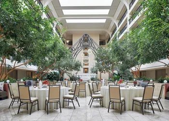 Renaissance Chicago Glenview Suites Hotel hotel thumbnail 6