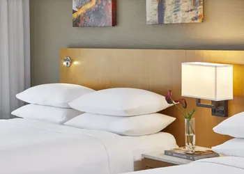Renaissance Chicago Glenview Suites Hotel hotel thumbnail 7
