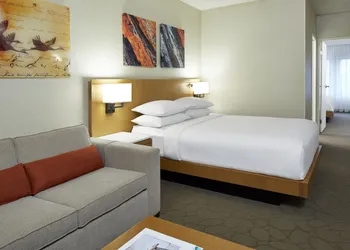 Renaissance Chicago Glenview Suites Hotel hotel thumbnail 8