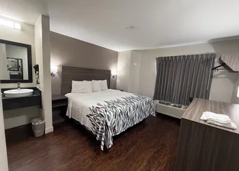 Red Roof Inn Austin - Round Rock hotel thumbnail 2