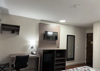 Red Roof Inn Austin - Round Rock hotel thumbnail 5