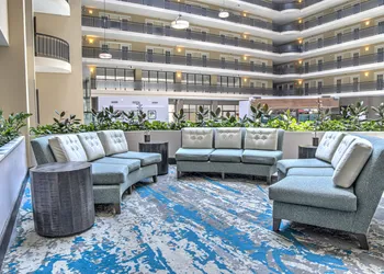 Embassy Suites by Hilton Indianapolis North hotel thumbnail 4
