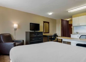 Extended Stay America Suites Chicago Gurnee hotel thumbnail 7
