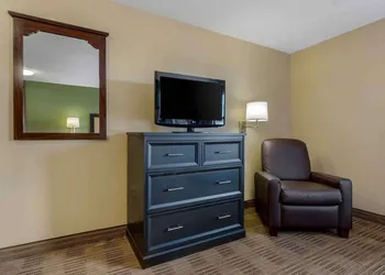 Extended Stay America Suites Chicago Gurnee hotel thumbnail 8