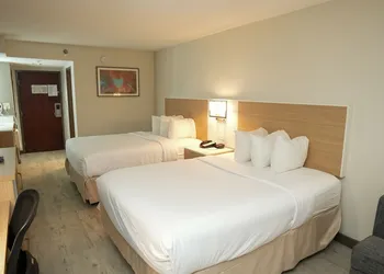 Wyndham Garden Duluth hotel thumbnail 4