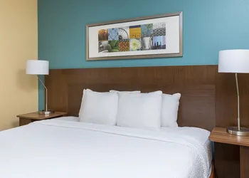 Fairfield Inn & Suites Lincoln hotel thumbnail 3