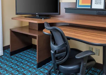Fairfield Inn & Suites Lincoln hotel thumbnail 6