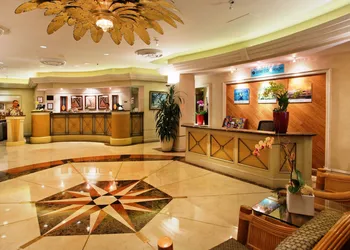 Ramada Plaza by Wyndham Waikiki hotel thumbnail 4