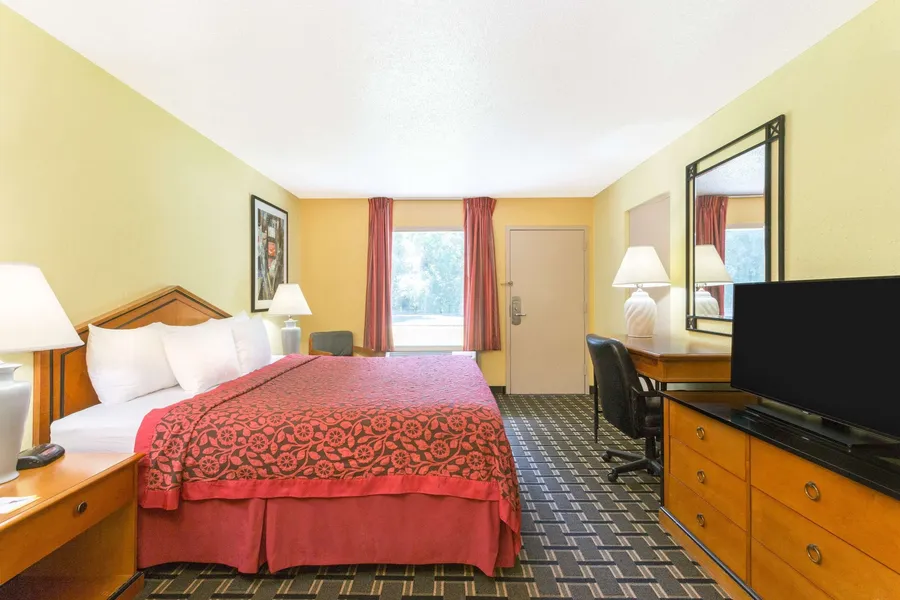 Days Inn by Wyndham Savannah Airport hotel detail image 6