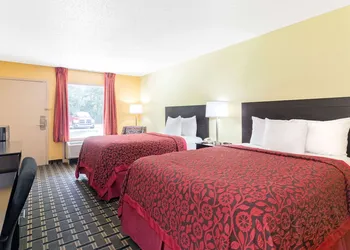 Days Inn by Wyndham Savannah Airport hotel thumbnail 8