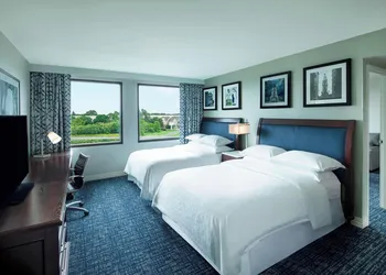 Sheraton Suites Philadelphia Airport hotel thumbnail 3