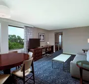 Sheraton Suites Philadelphia Airport hotel detail image 4