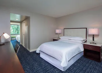 Sheraton Suites Philadelphia Airport hotel thumbnail 5