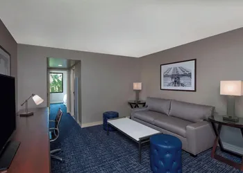 Sheraton Suites Philadelphia Airport hotel thumbnail 6