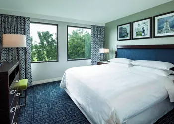 Sheraton Suites Philadelphia Airport hotel thumbnail 7