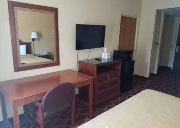 American Inn Evansville hotel thumbnail 4