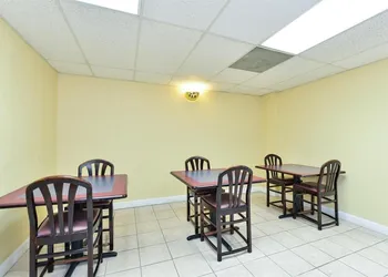 American Inn Evansville hotel thumbnail 8