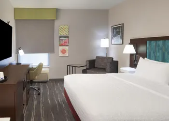 Hampton Inn Youngstown/Boardman hotel thumbnail 5