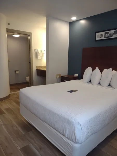 Baymont by Wyndham Flat Rock hotel detail image 6