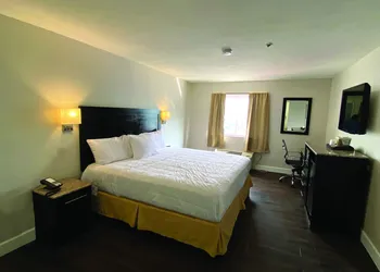 Quality Inn Del Rio hotel thumbnail 4
