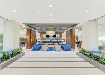 Embassy Suites by Hilton Anaheim Orange hotel thumbnail 2