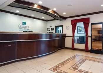 Quality Inn & Suites Quakertown - Allentown hotel thumbnail 2
