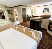 Quality Inn & Suites Quakertown - Allentown hotel detail image 7