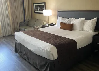 Wingate by Wyndham Springfield hotel thumbnail 8