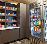 La Quinta Inn & Suites by Wyndham Thousand Oaks-Newbury Park hotel detail image 3